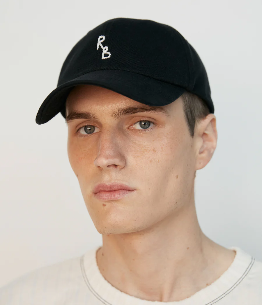 BASEBALL CAP IN BLACK